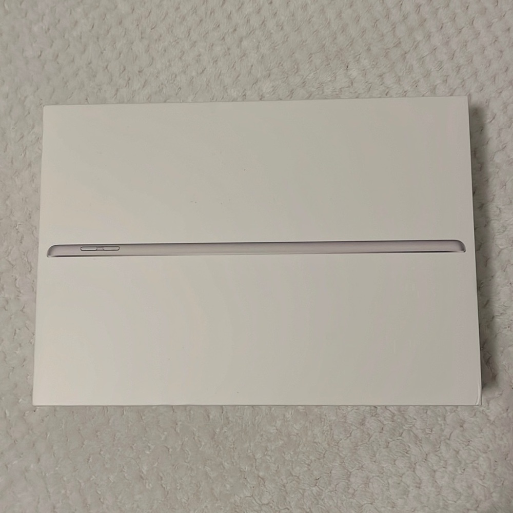 EMPTY BOX for Apple iPad (9th
Generation) Wi-Fi 64GB Model MK2L3LL/A Silver